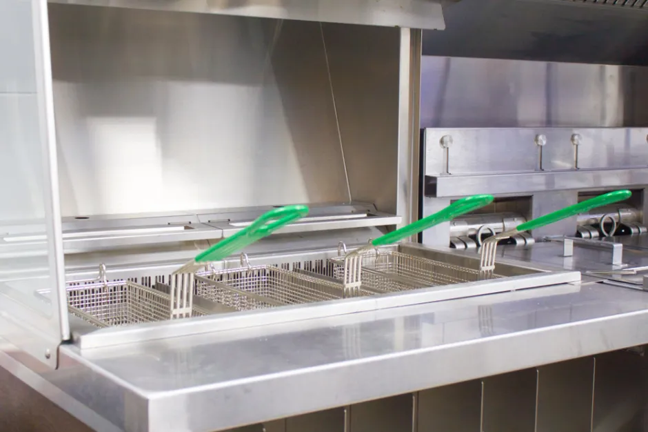 Restaurant kitchen equipment fryers