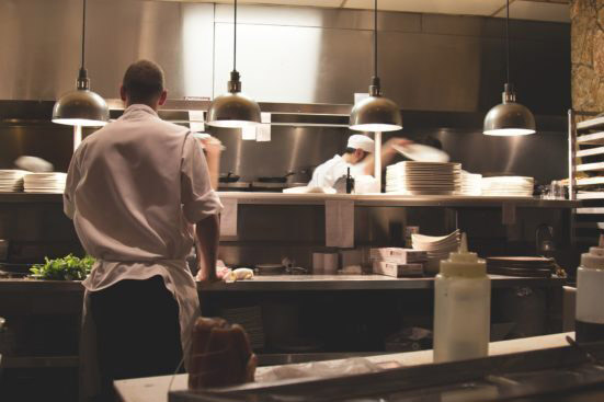 Dark Kitchens and Virtual Restaurants: The Future of the Food Industry?