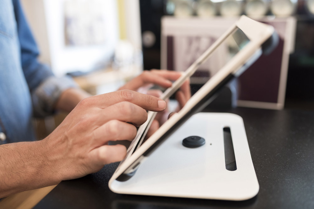 7 benefits of a restaurant iPad POS system