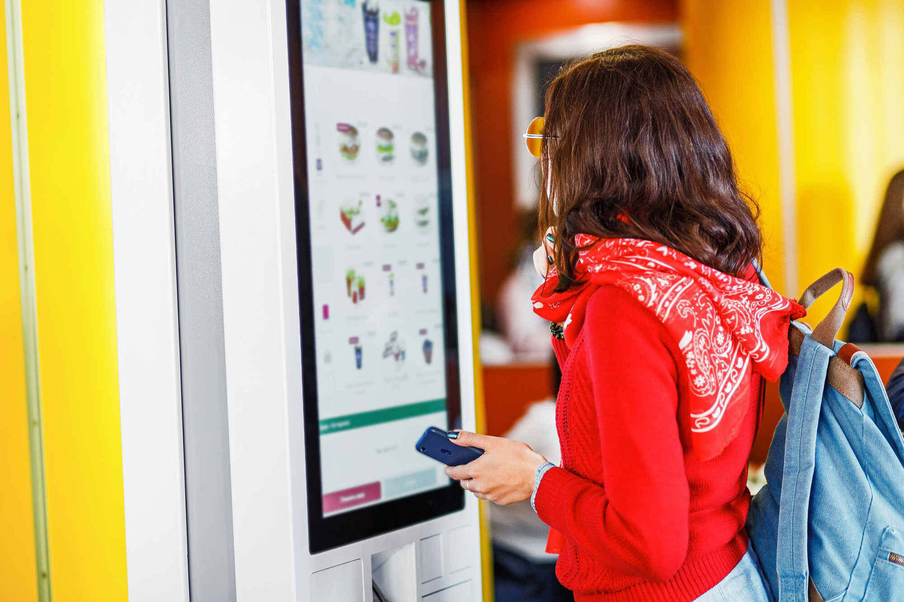 La révolution du self-service : Pourquoi votre restaurant a besoin d'un kiosque