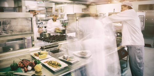 Busy kitchen 10 things we learned about the hospitality industry in 2020